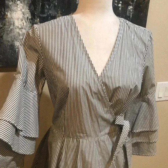 Calvin Klein Striped Wrap Midi Dress with Layered Bell Sleeves-Size 4 - Picture 5 of 11